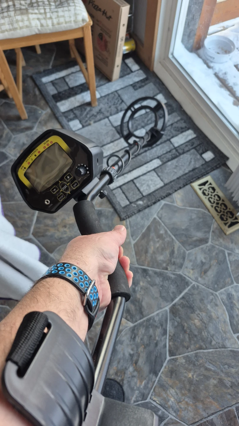 New, MD-3030 Portable Metal Detector