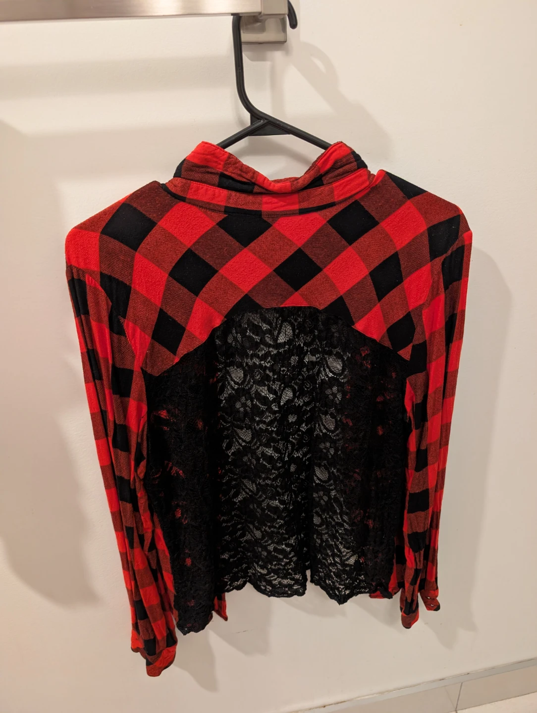 🥕Red and Black Plaid Flannel Shirt with Black Lace Back🥕 - photo 2