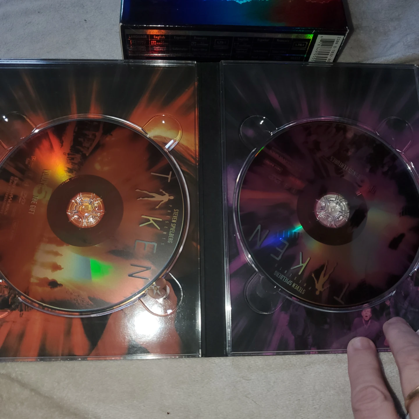 Steven Spielberg Presents Taken:  Epic Event DVD Set - photo 5