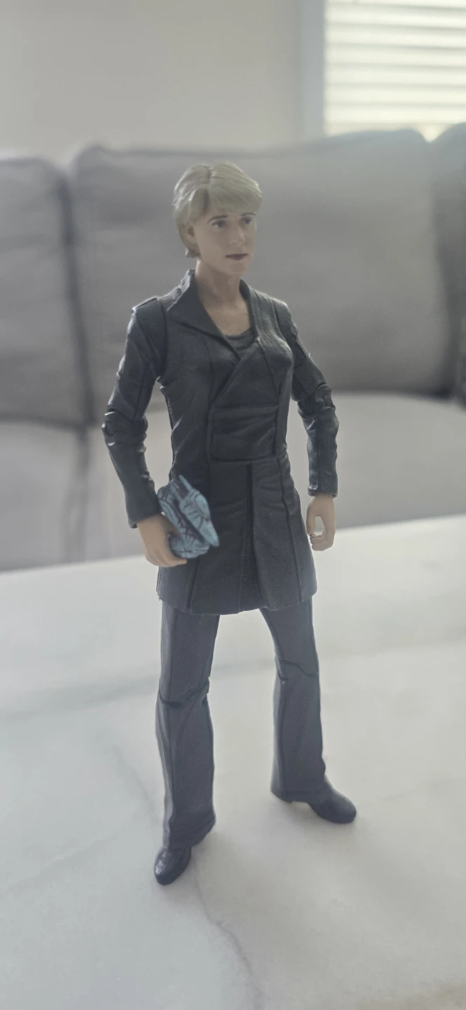 Stargate Figures - SG-1 Replicator Sam & SGA Teyla Emmagan