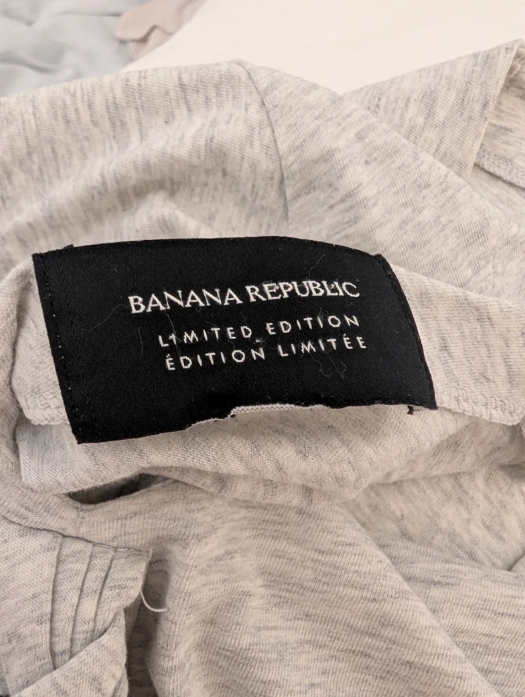 Banana Republic T-Shirt w Bow-tie V-cut Back - photo 5
