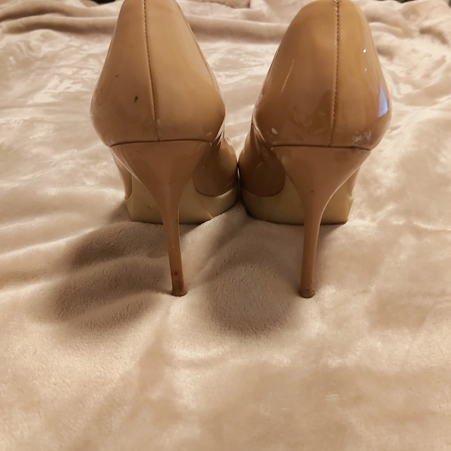 Gucci Patent Leather Heels - photo 3