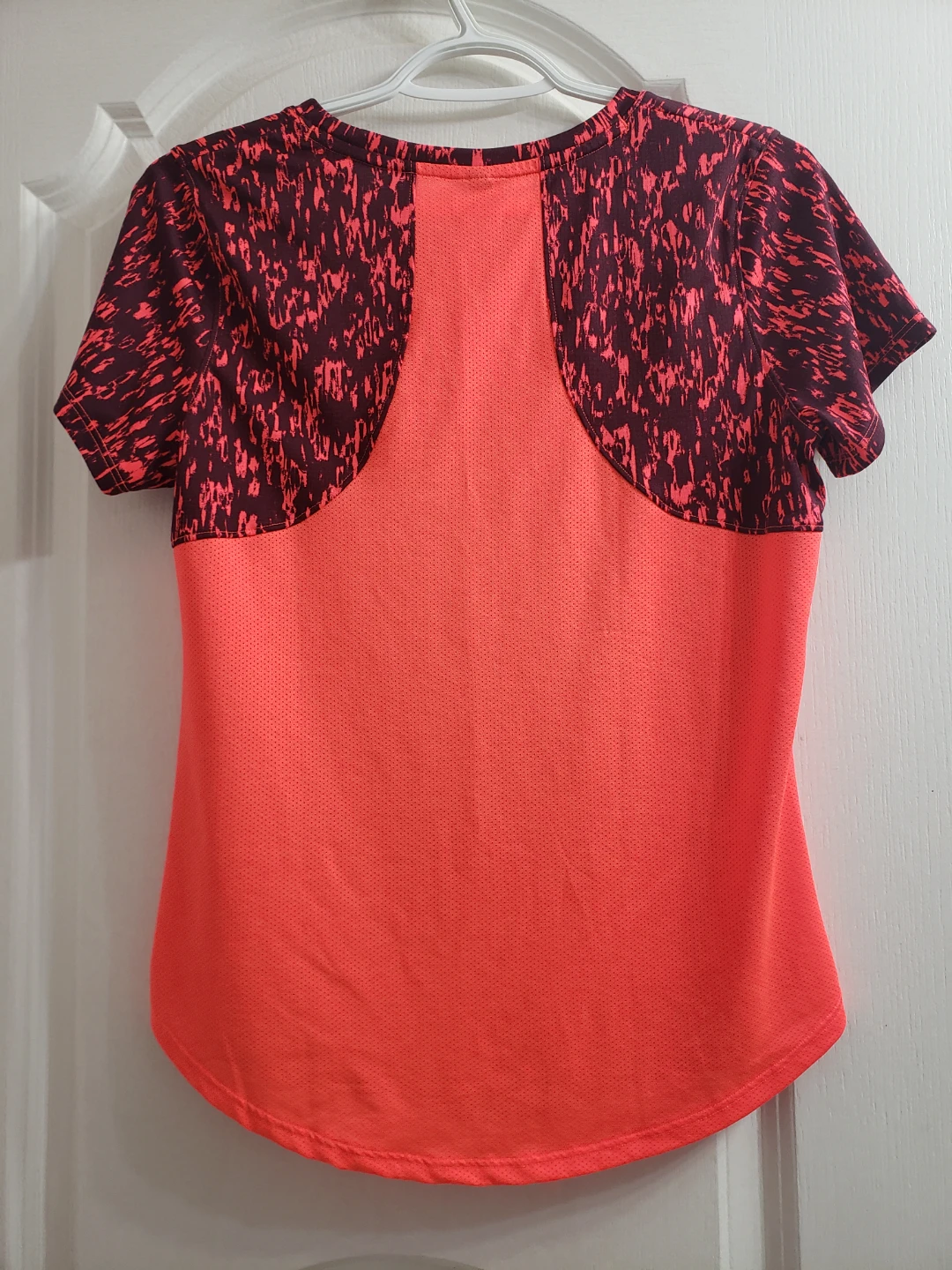 Under Armour Women's Athletic T-Shirt Size M - photo 2