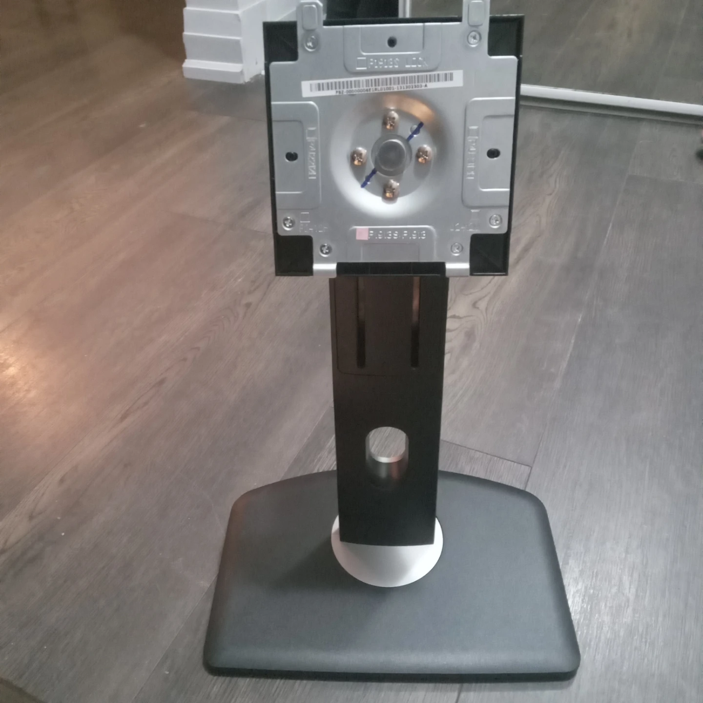 VESA compatible Dell monitor mount - photo 3