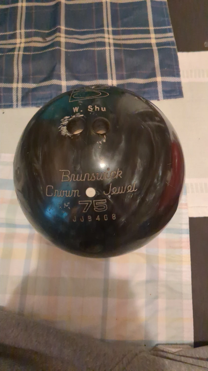 Brunswick Crown Jewel 75 Bowling Ball