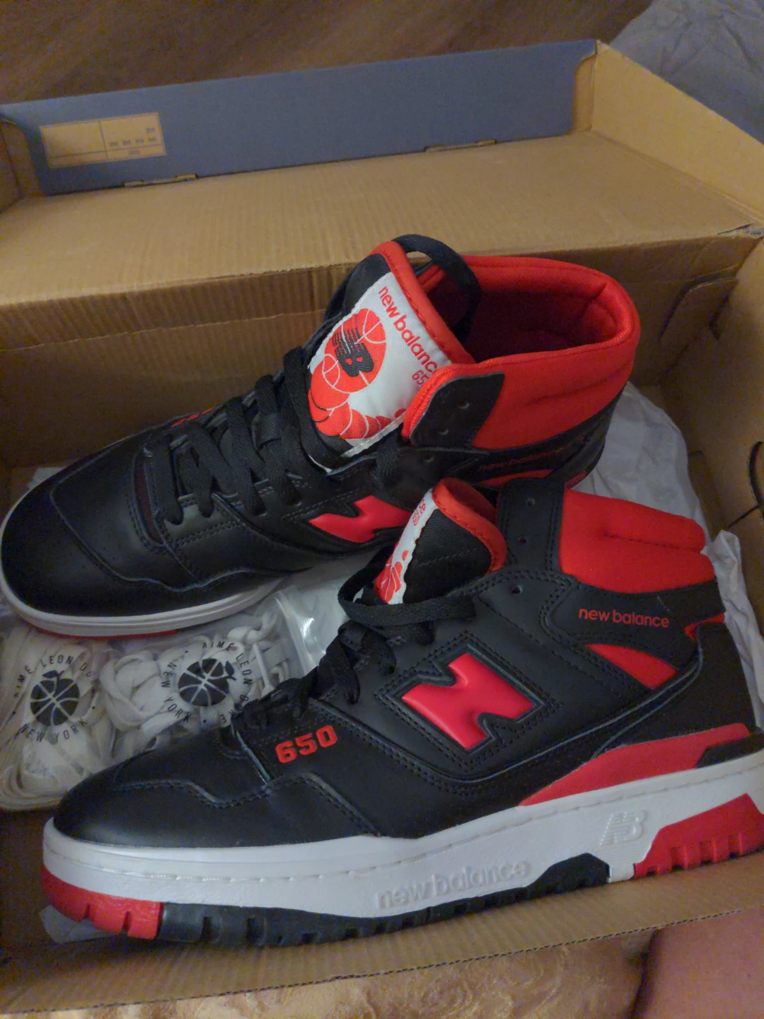 New Balance 650R Black Red Lifestyle Sneakers Men's Size 11
