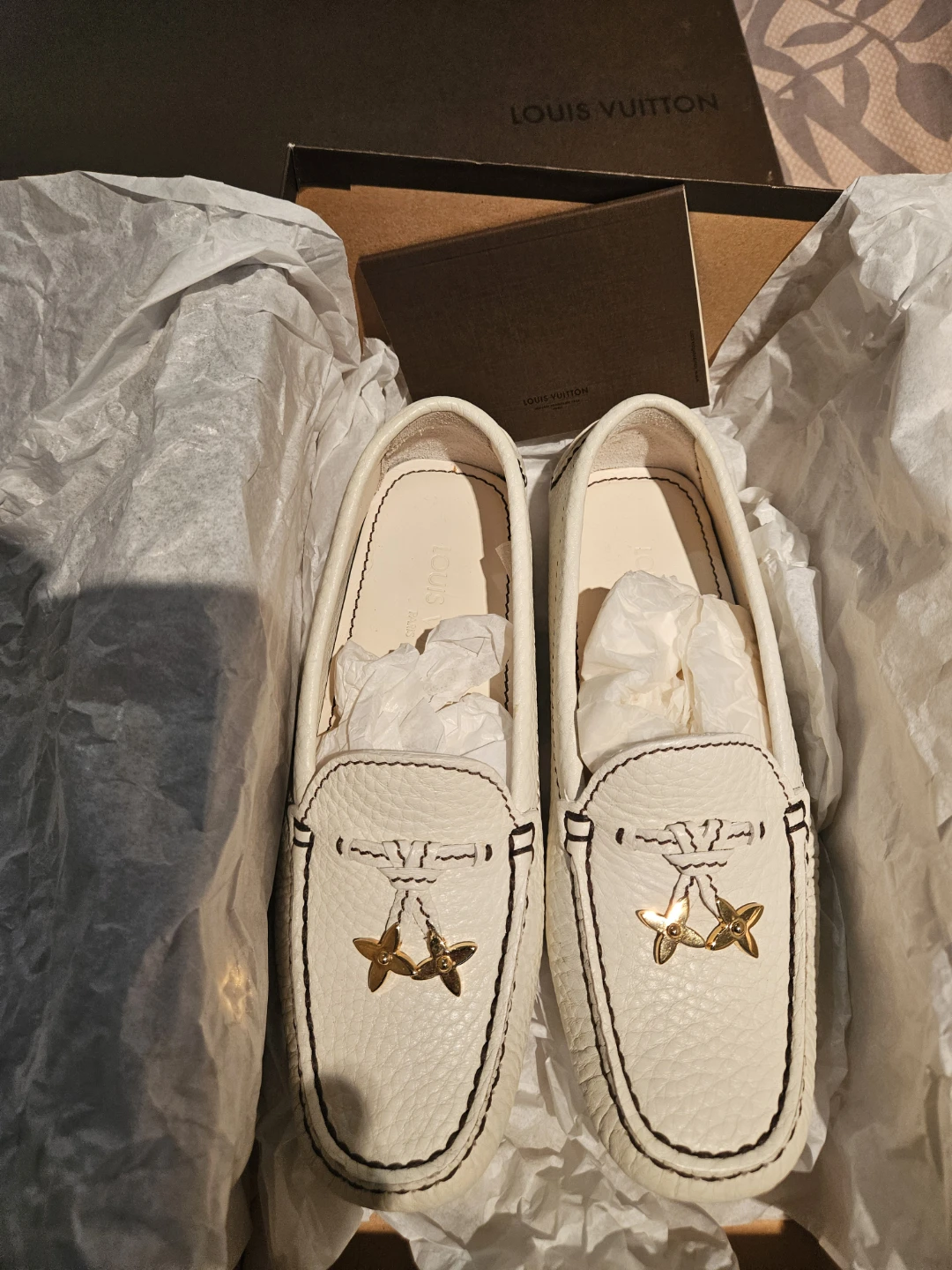 Louis Vuitton White Leather Loafers with Gold Star Detail - photo 2