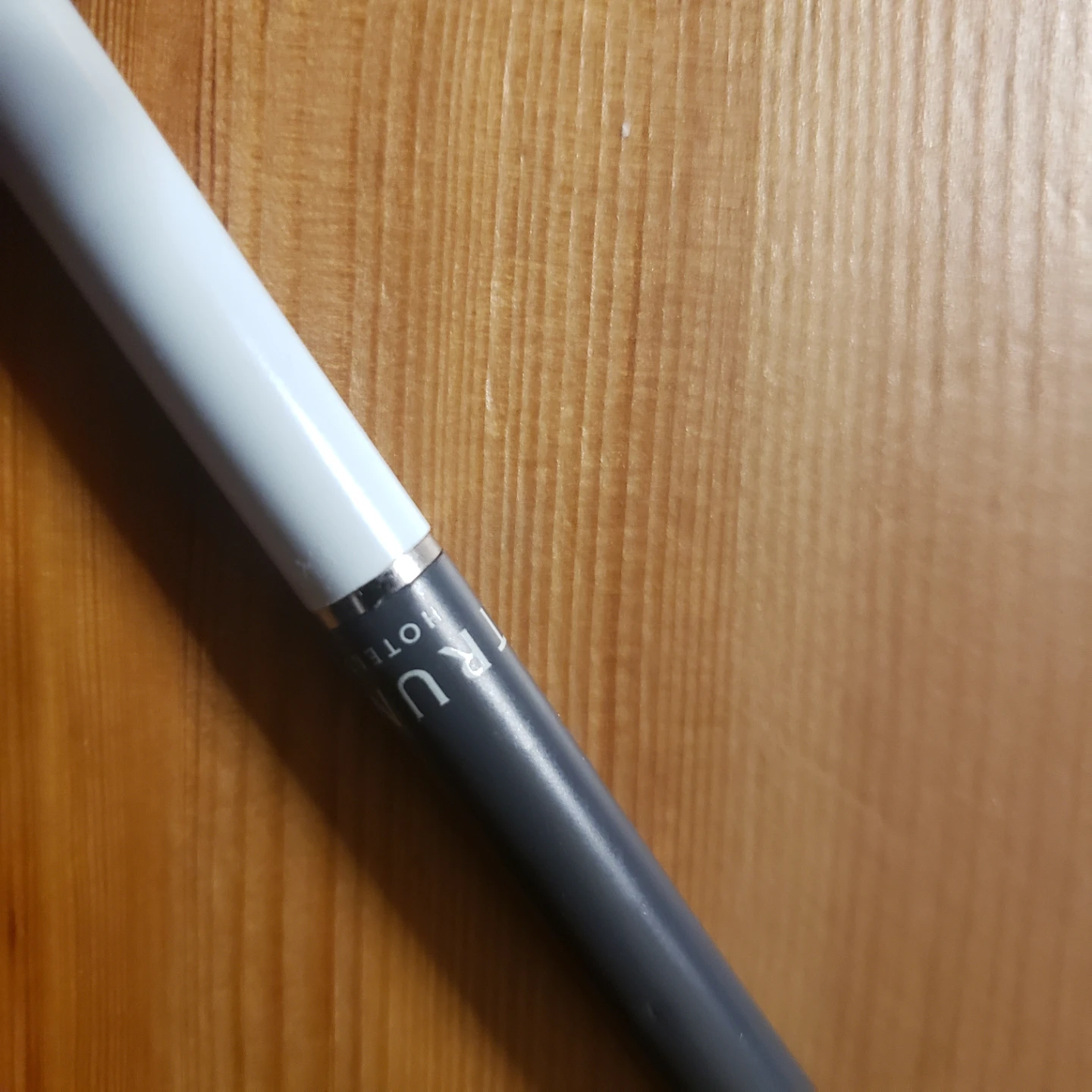 TRUMP Hotel Stylus/Pen - White and Black - photo 2