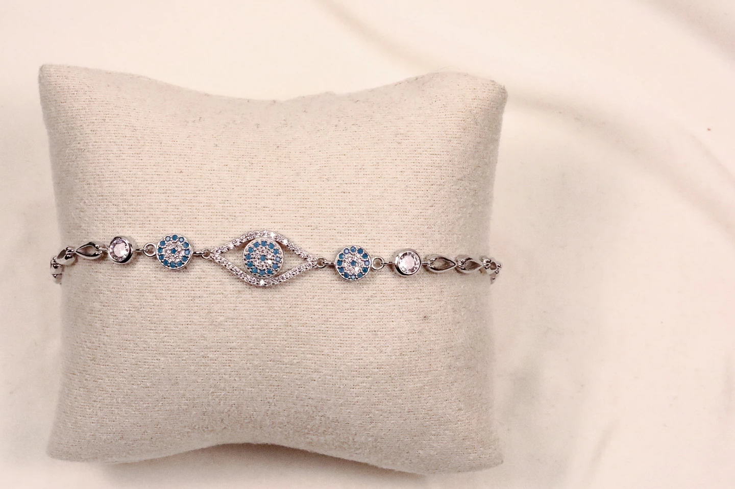 Sparkling Eye Design Bracelet with Blue & White Stones - photo 2
