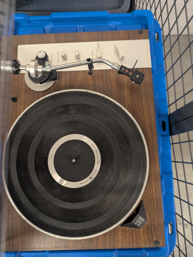 Realistic Turntable - photo 3