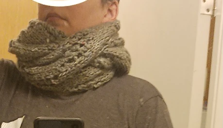 Grey/Green Knit Scarf - photo 3