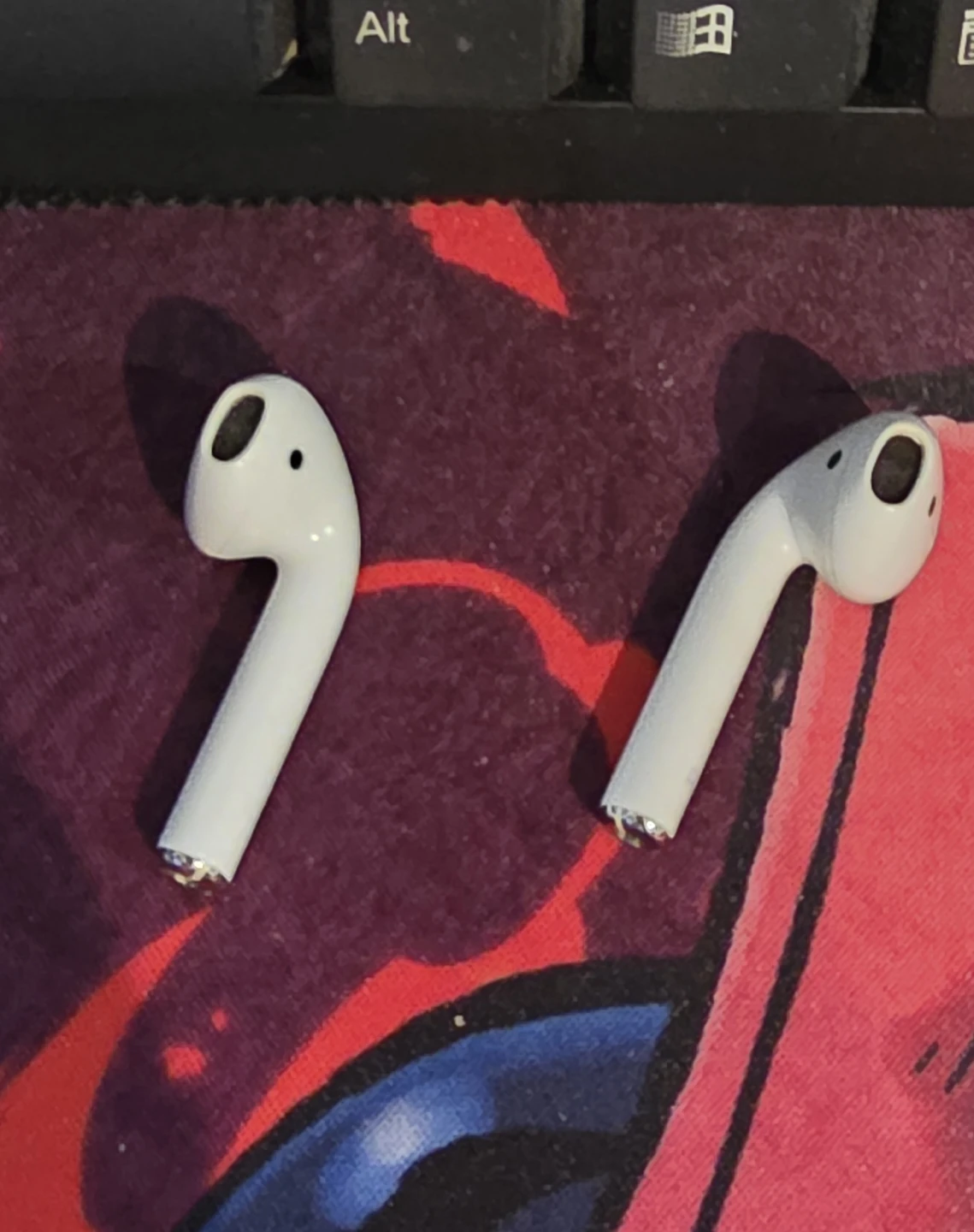 Apple Airpods 1st Generation - photo 2