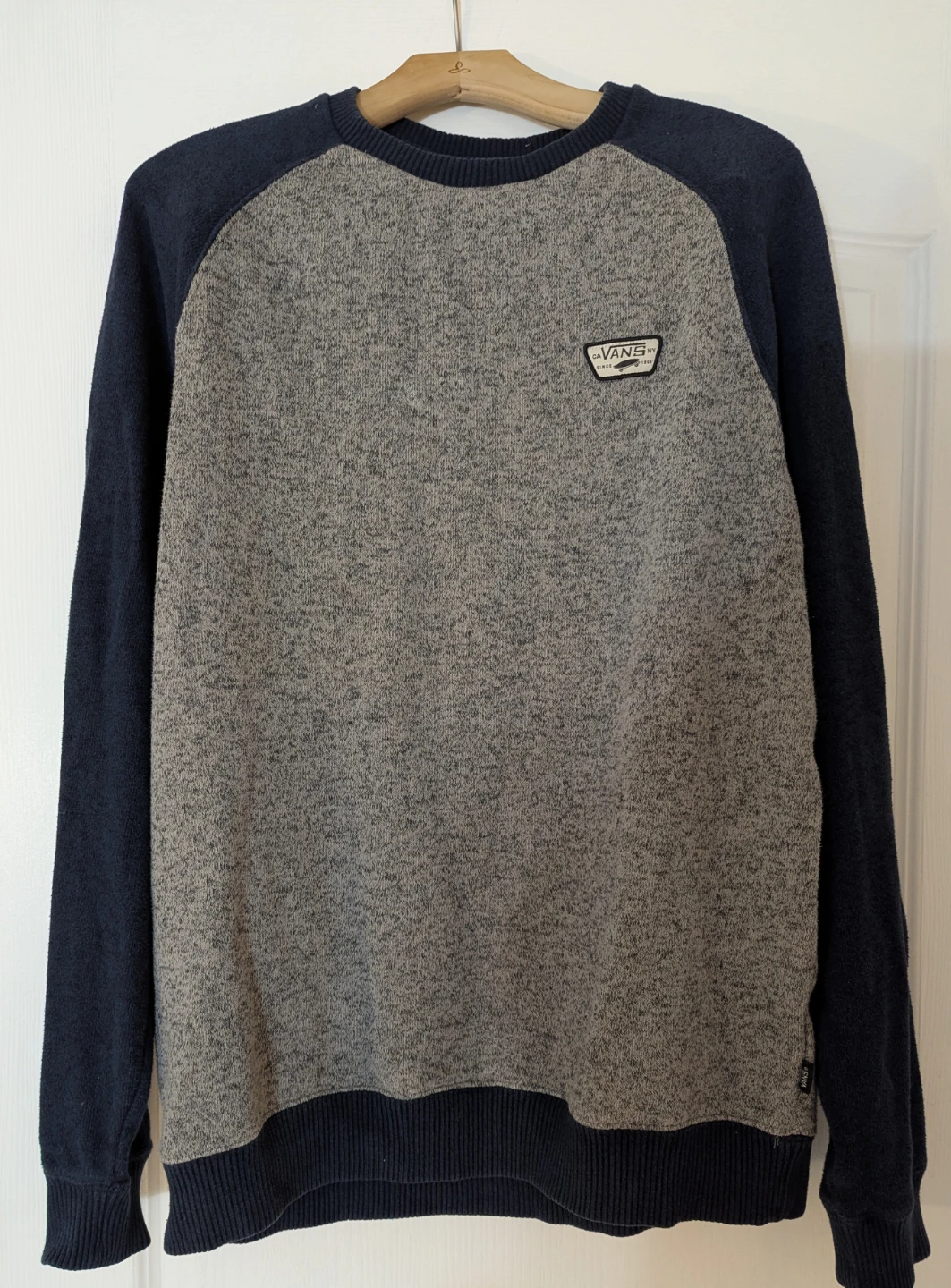 Men's size large brand name tops