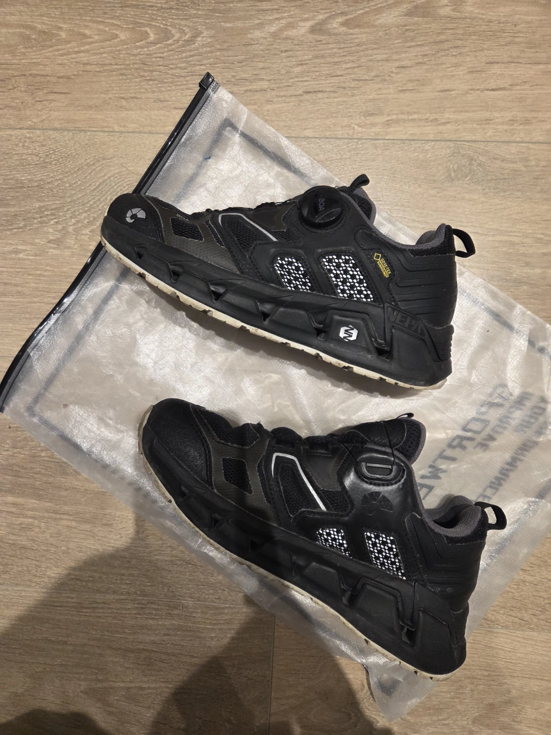 NEPA Black Gore-Tex Hiking Shoes with BOA System - photo 2