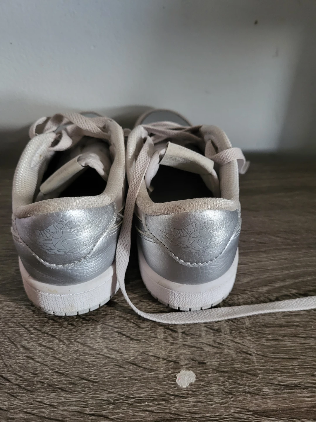 Nike Air Jordan 1 Low SE GS 'Light Arctic Pink' Sneakers - photo 4