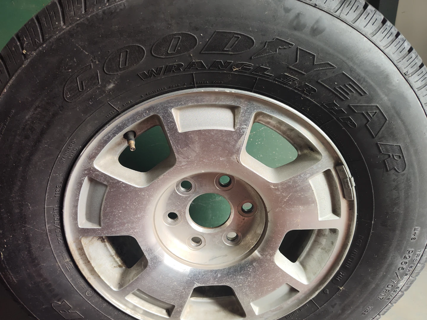2018 Chevrolet Suburban used tires (3) no caps - photo 4
