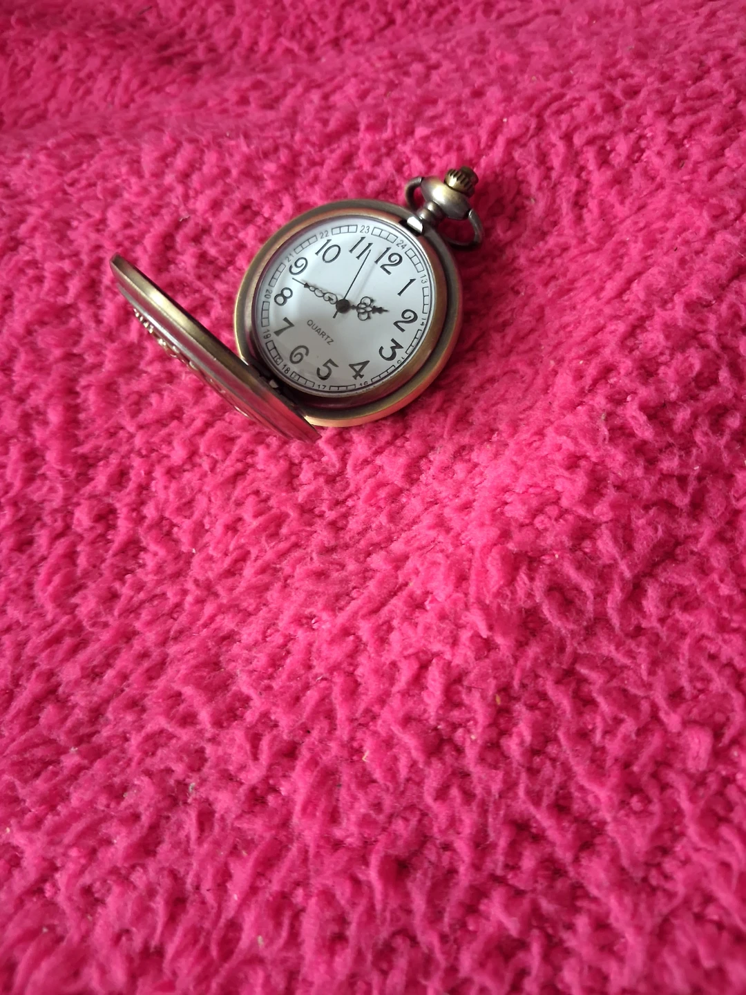 Antique Style Pocket Watch with Deer Engraving - photo 2