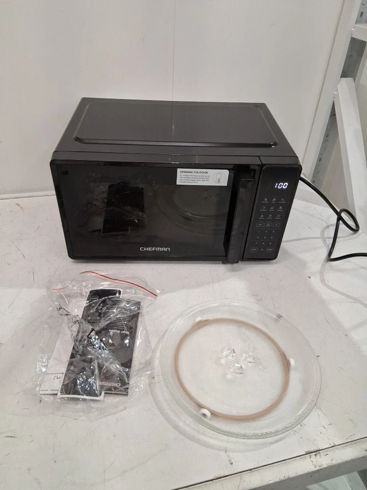 🍽️ Chefman 0.7 Cu. Ft. Countertop Microwave Oven - photo 2