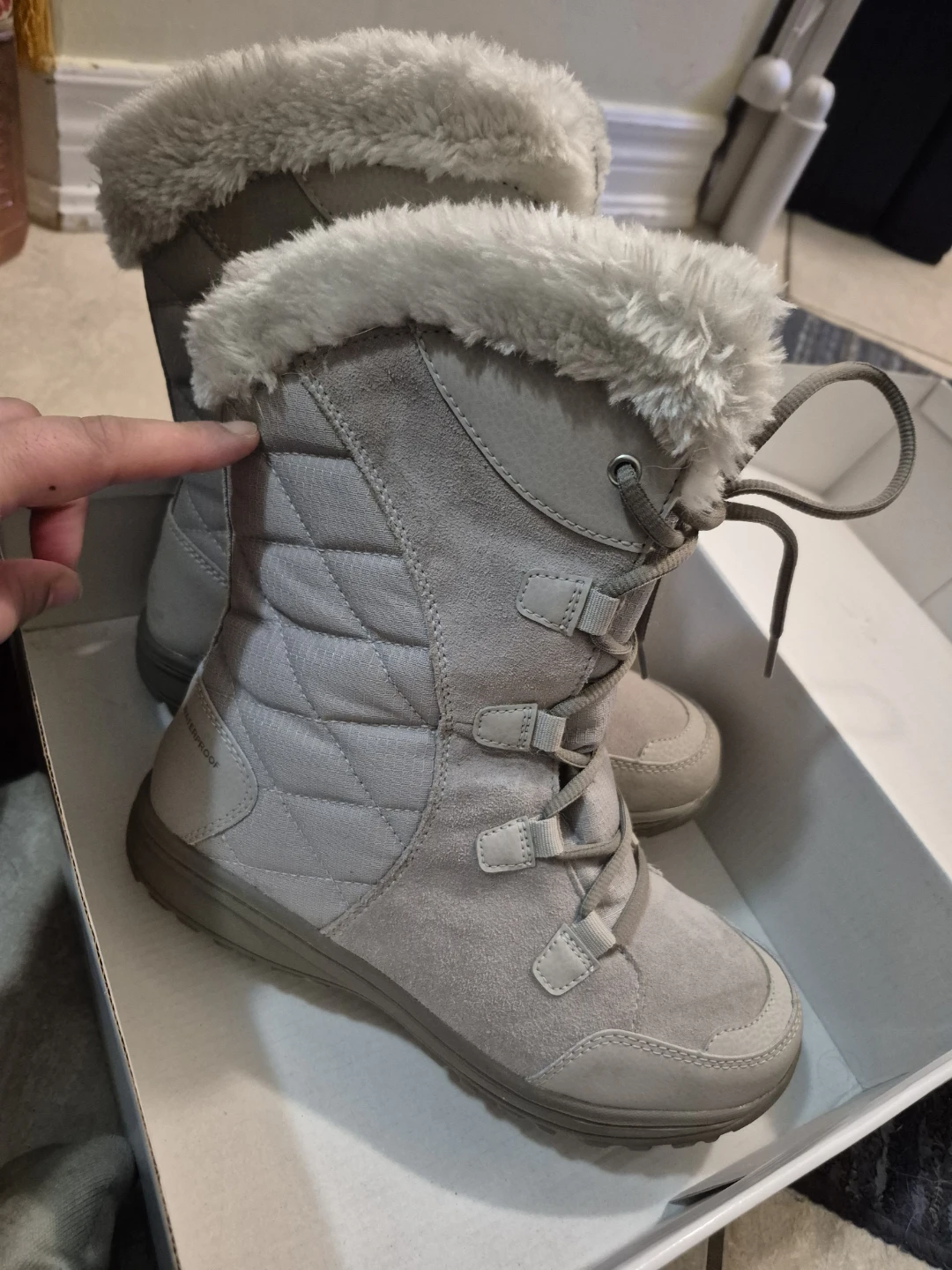 Columbia Women's Waterproof Winter Boots Size 8 - photo 3