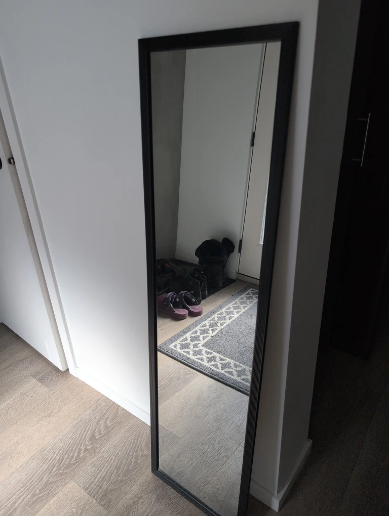 Black Framed Mirror ***pending pick up ** - photo 2