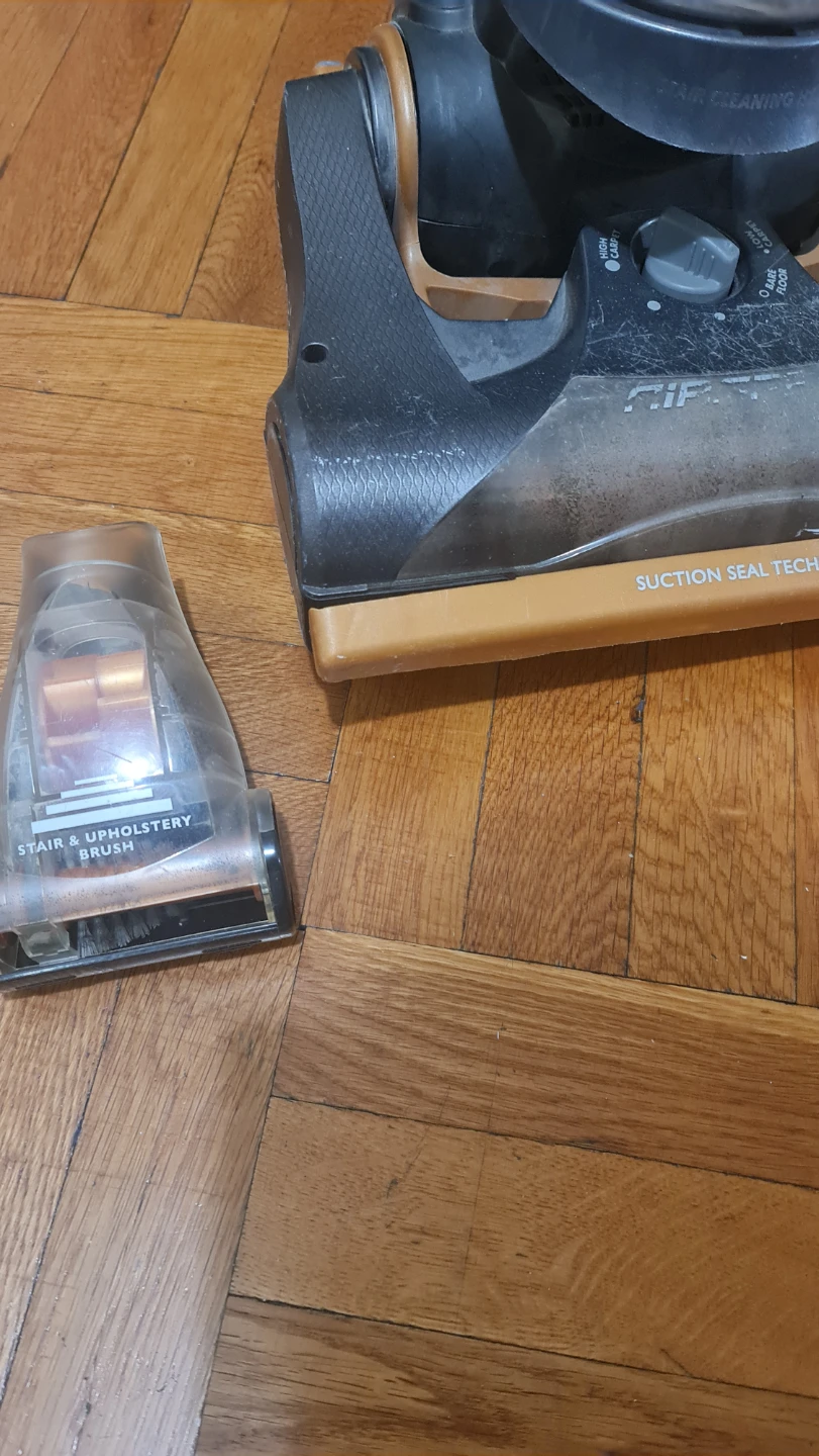 Eureka Multicyclonic Vacuum Cleaner - photo 3
