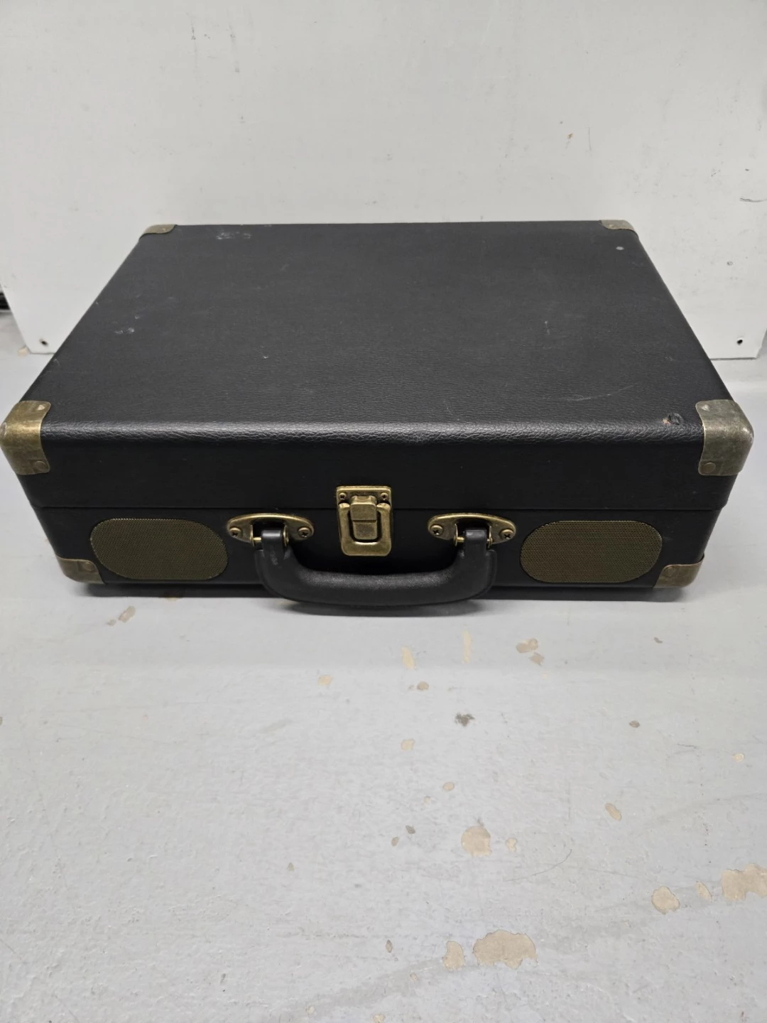 Retrolife Portable Suitcase Turntable