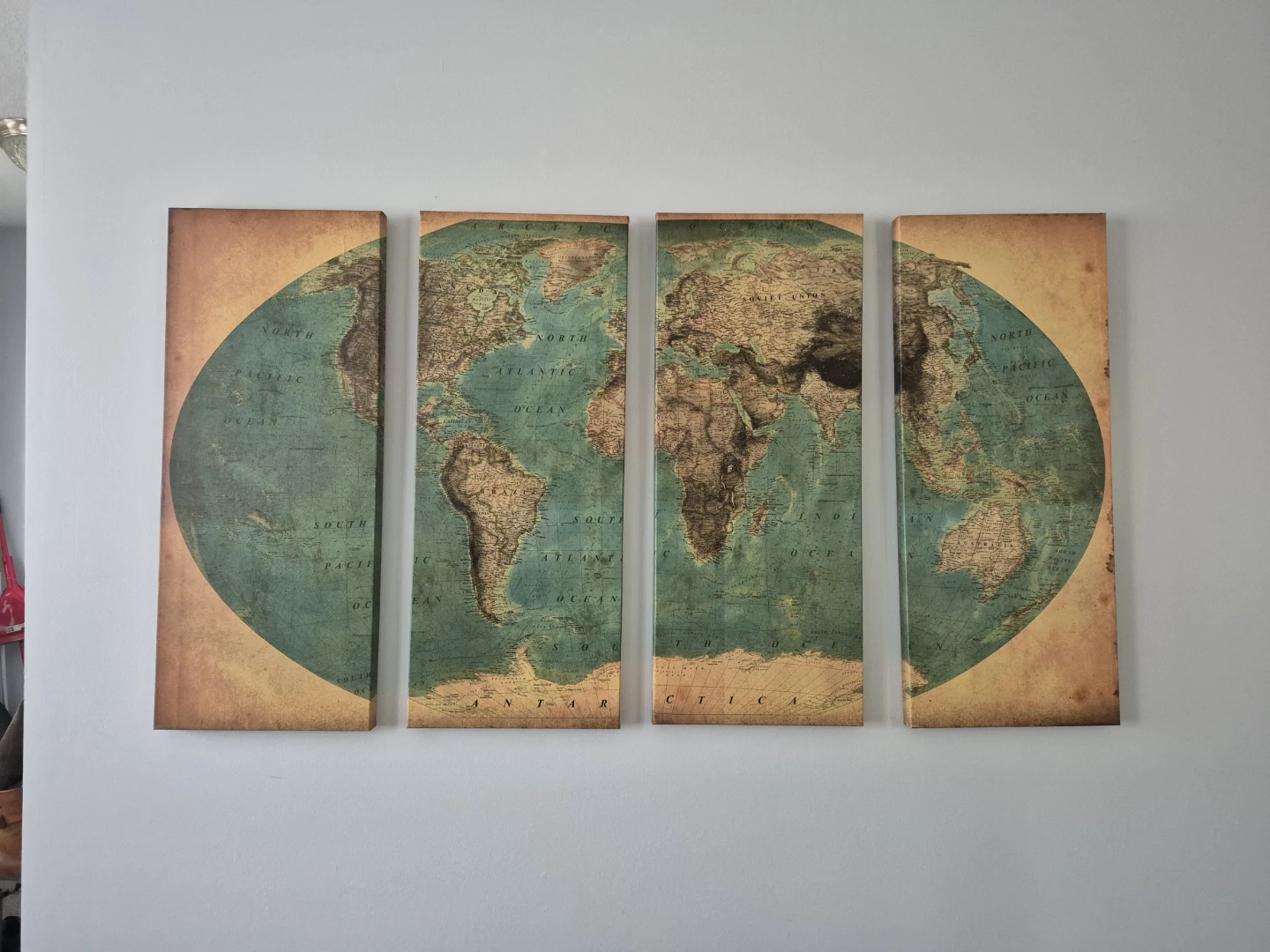 Vintage World Map Wall Art Set