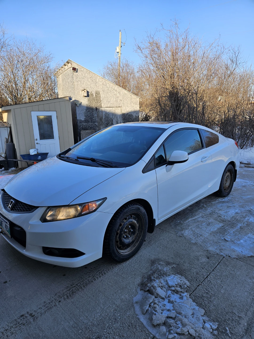White Honda Civic EX-L 2013