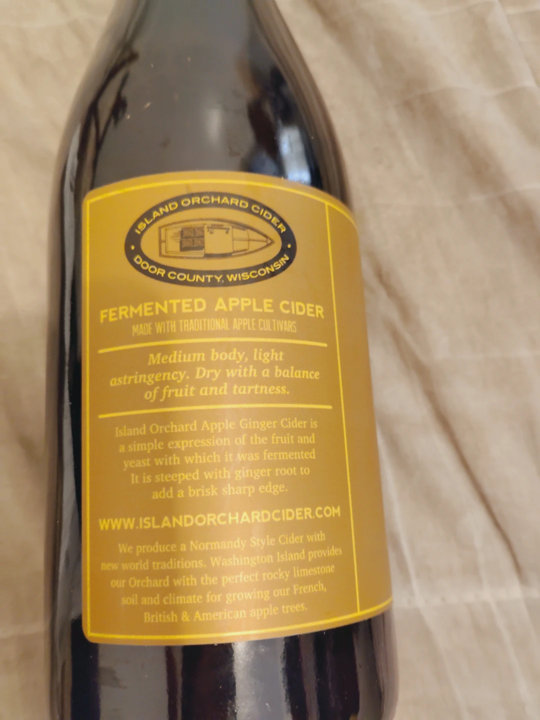 Island Orchard Apple Ginger Cider 750ml - photo 2
