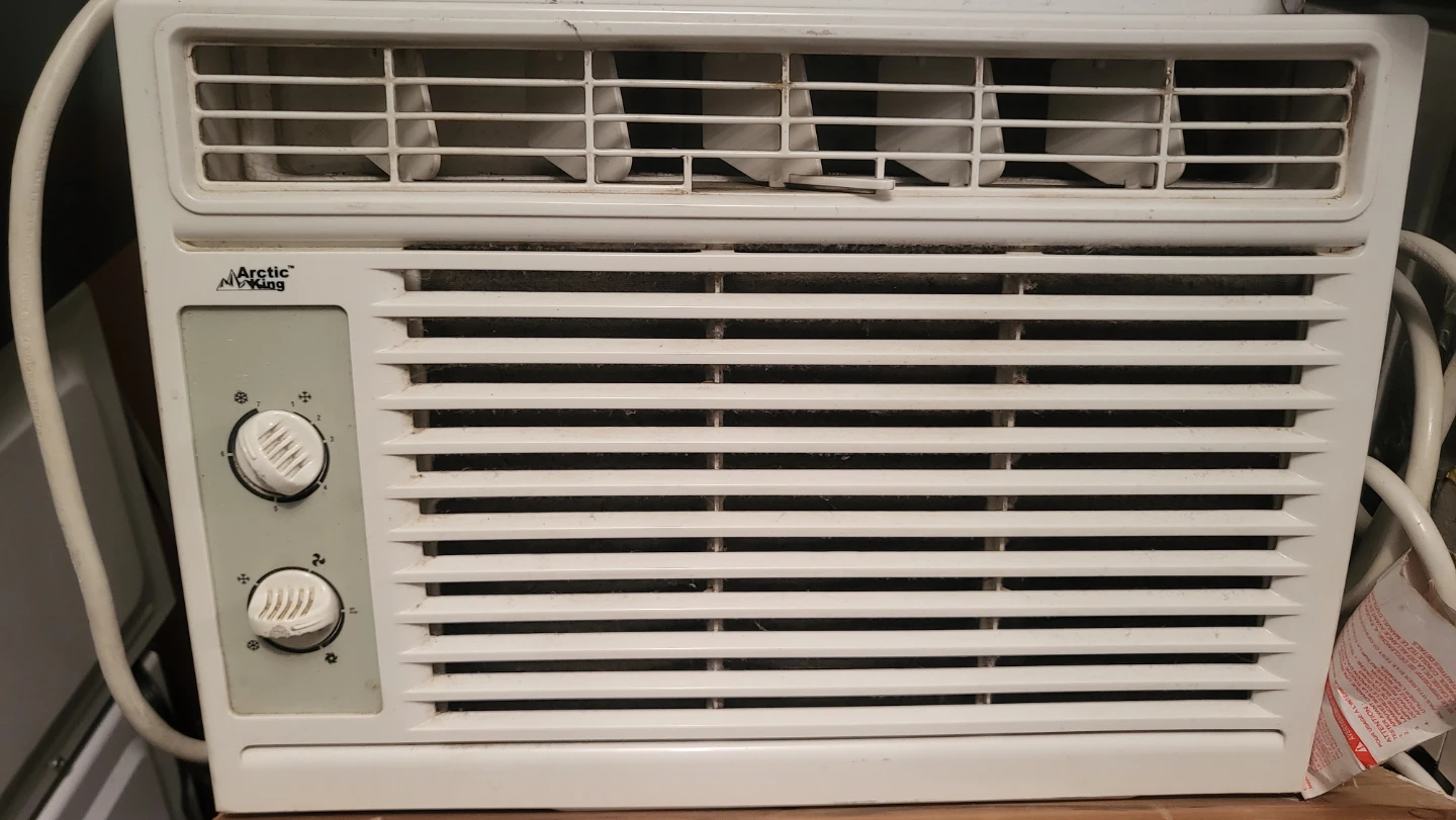 Arctic King Window Air Conditioner 5000 BTU/h