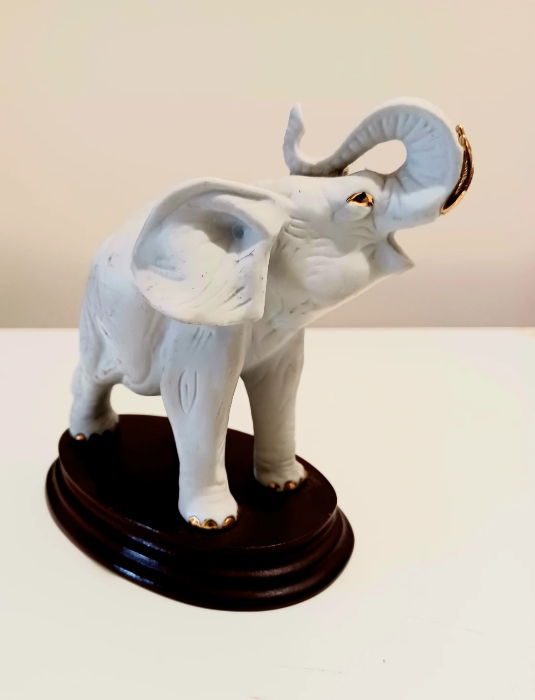 NECA Porcelain White Elephant - photo 2