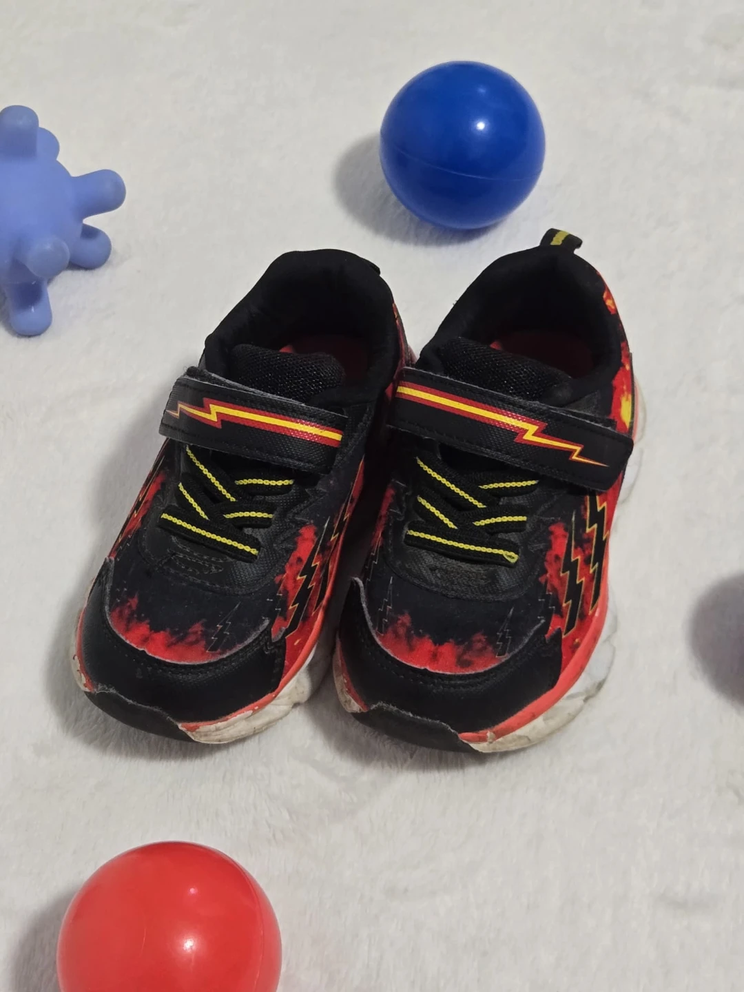 Athletic Works Kids Shoes Size 6 - photo 4