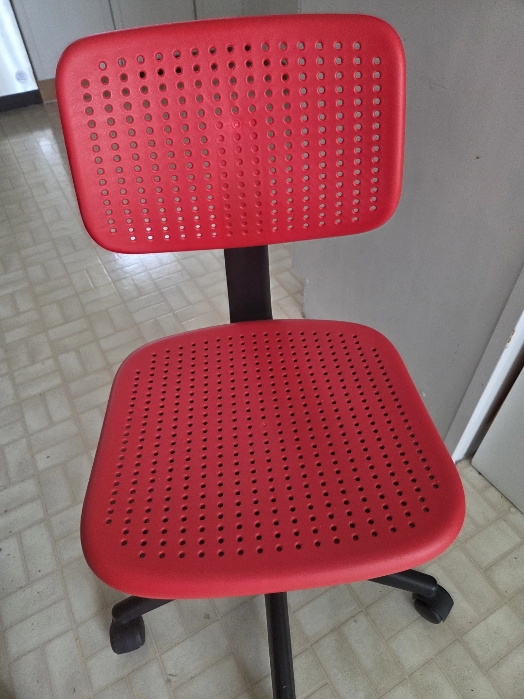 Red Office Chair and Pedal Step Trash Can - photo 2