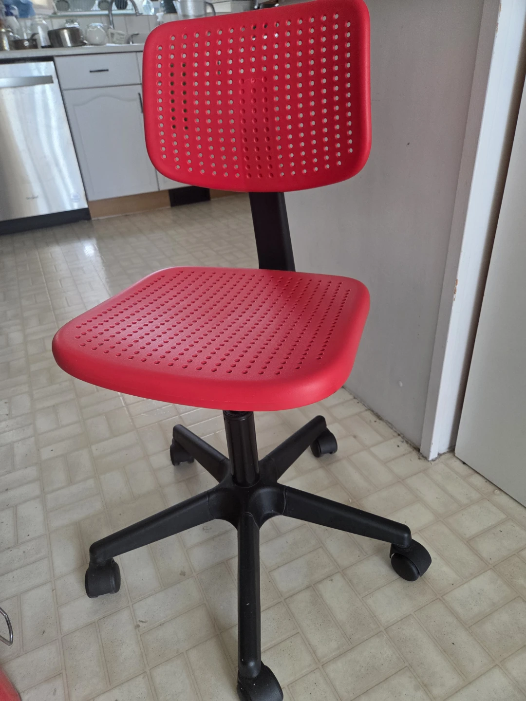 Red Office Chair and Pedal Step Trash Can - photo 3