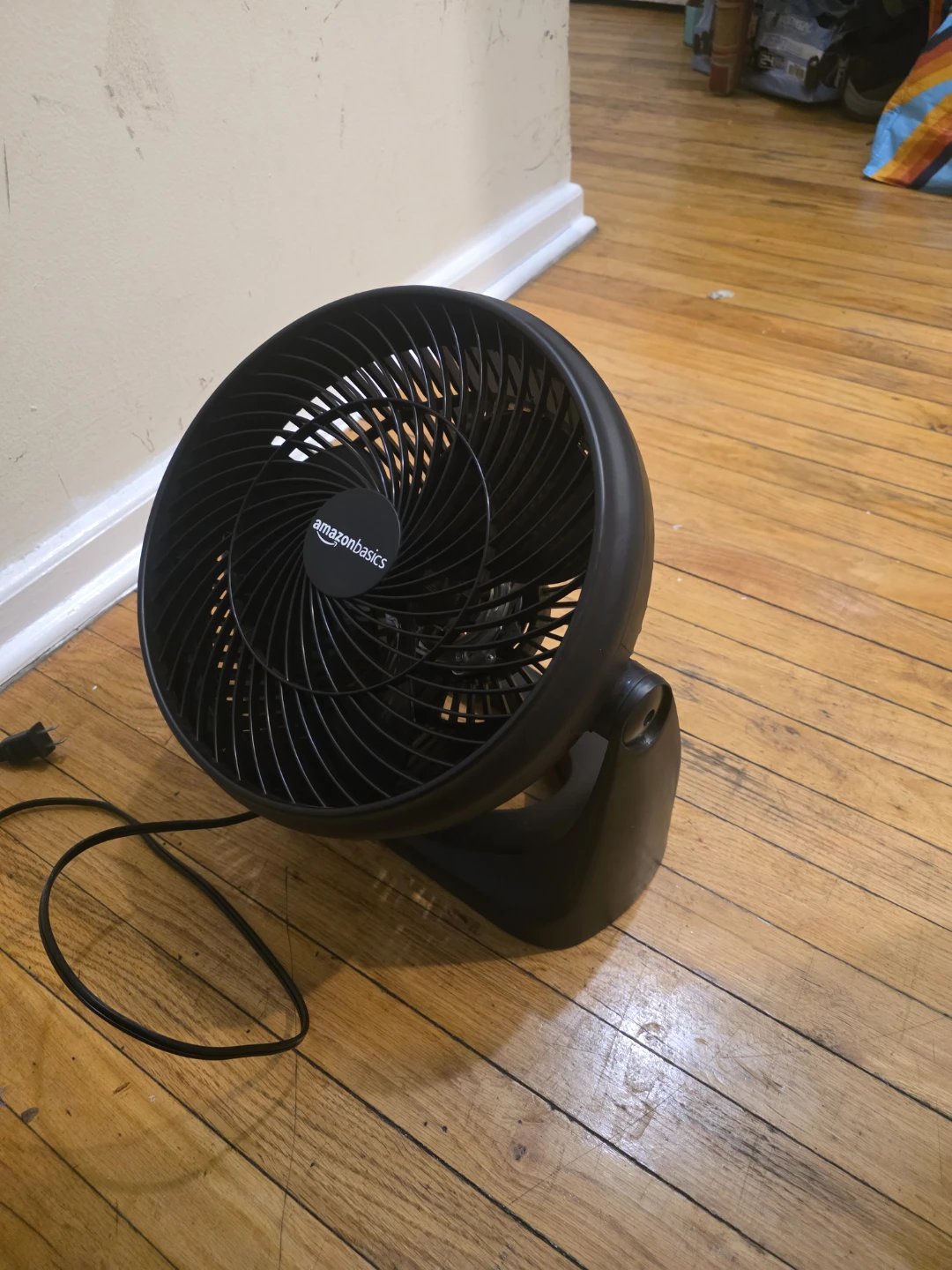 Amazon Basics Black Personal Desk Fan - photo 3