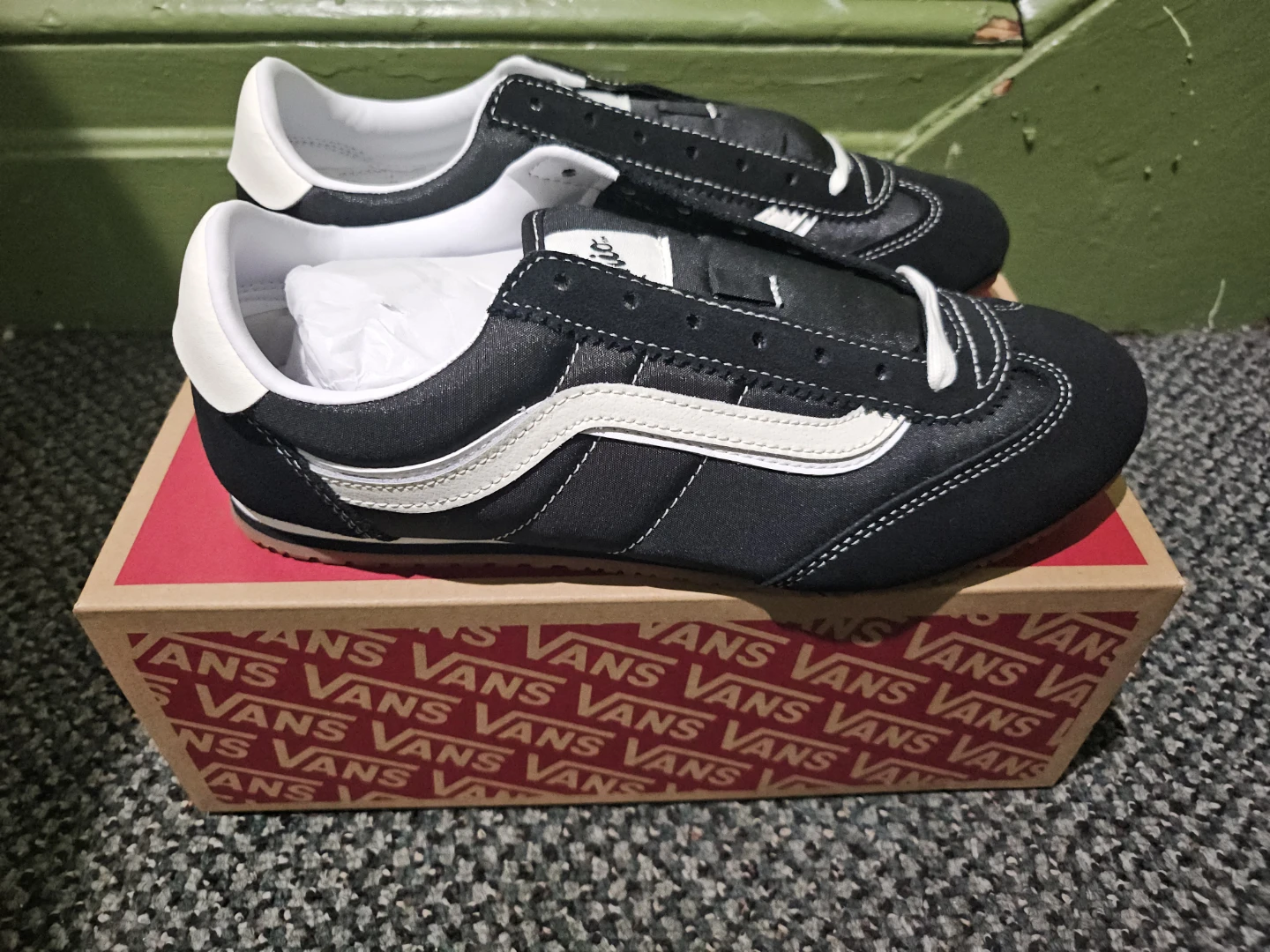 Vans Super Lowpro Black Shoes - Size 8 Men's - photo 2
