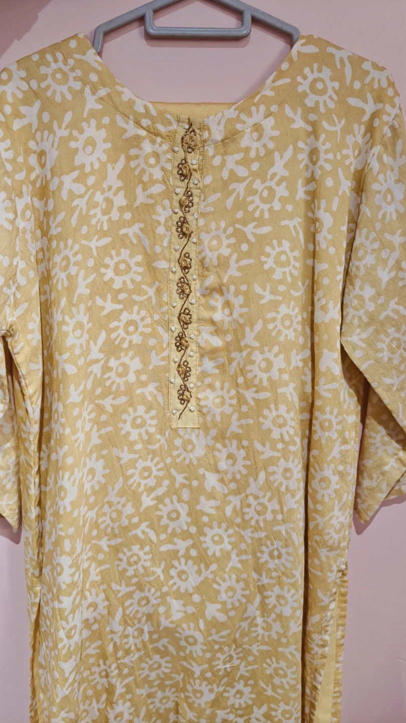 Yellow Kurti Set with Dupatta and straight pent - photo 4