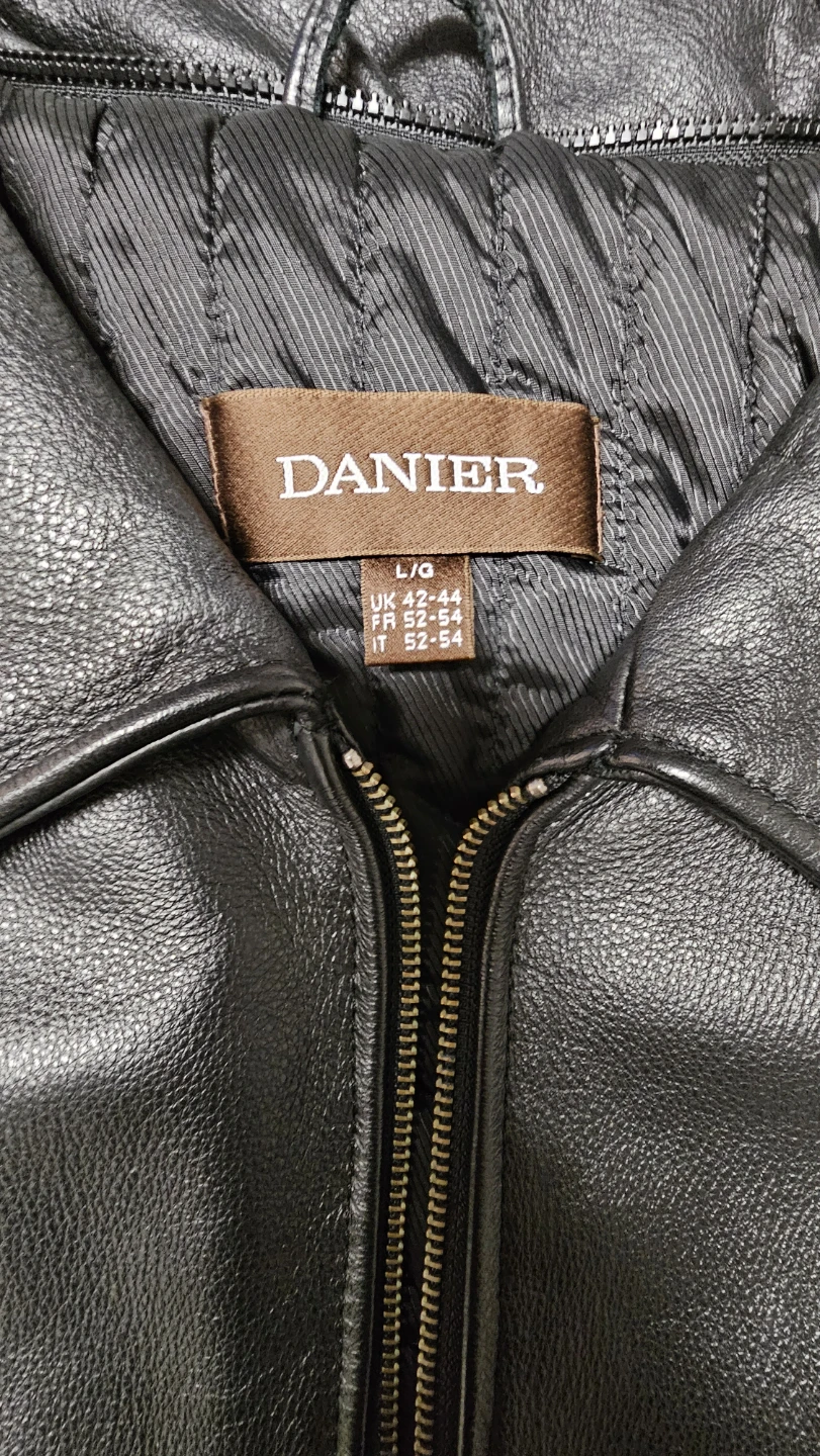 Danier Leather Jacket - Large - photo 2
