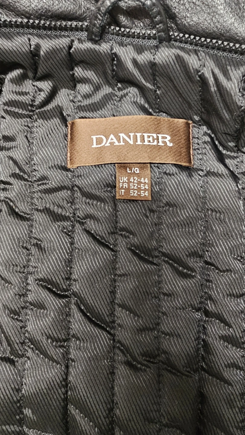 Danier Leather Jacket - Large - photo 4