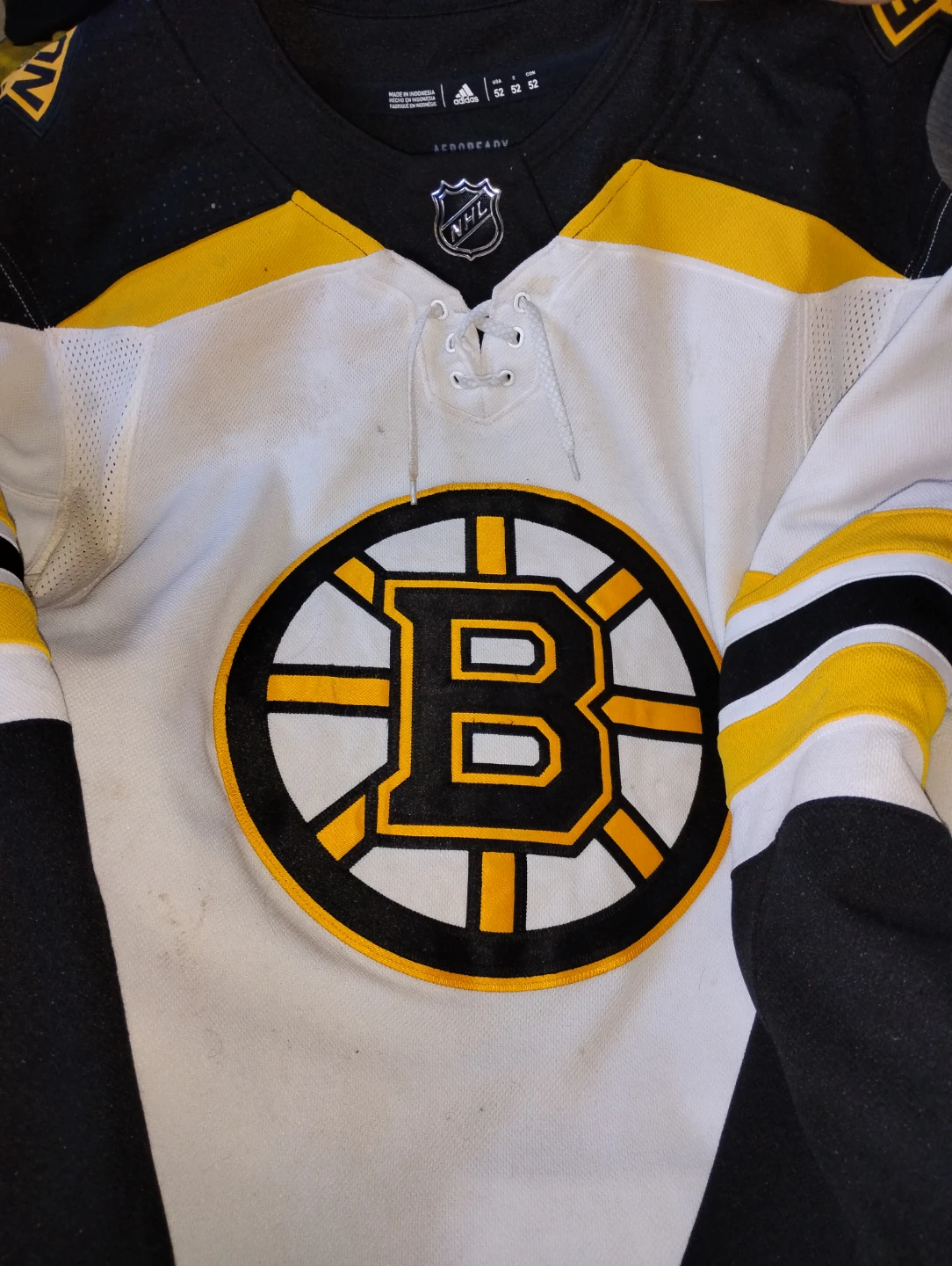 Adidas Boston Bruins NHL AEROREADY Hockey Jersey Size 52