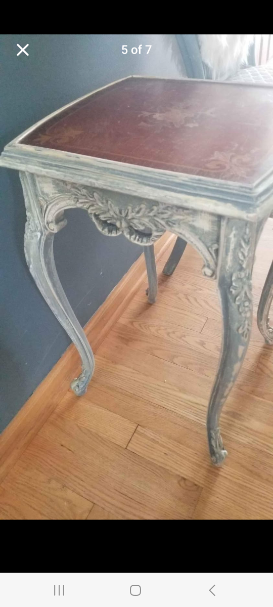 Vintage Accent Table with Ornate Legs - photo 5