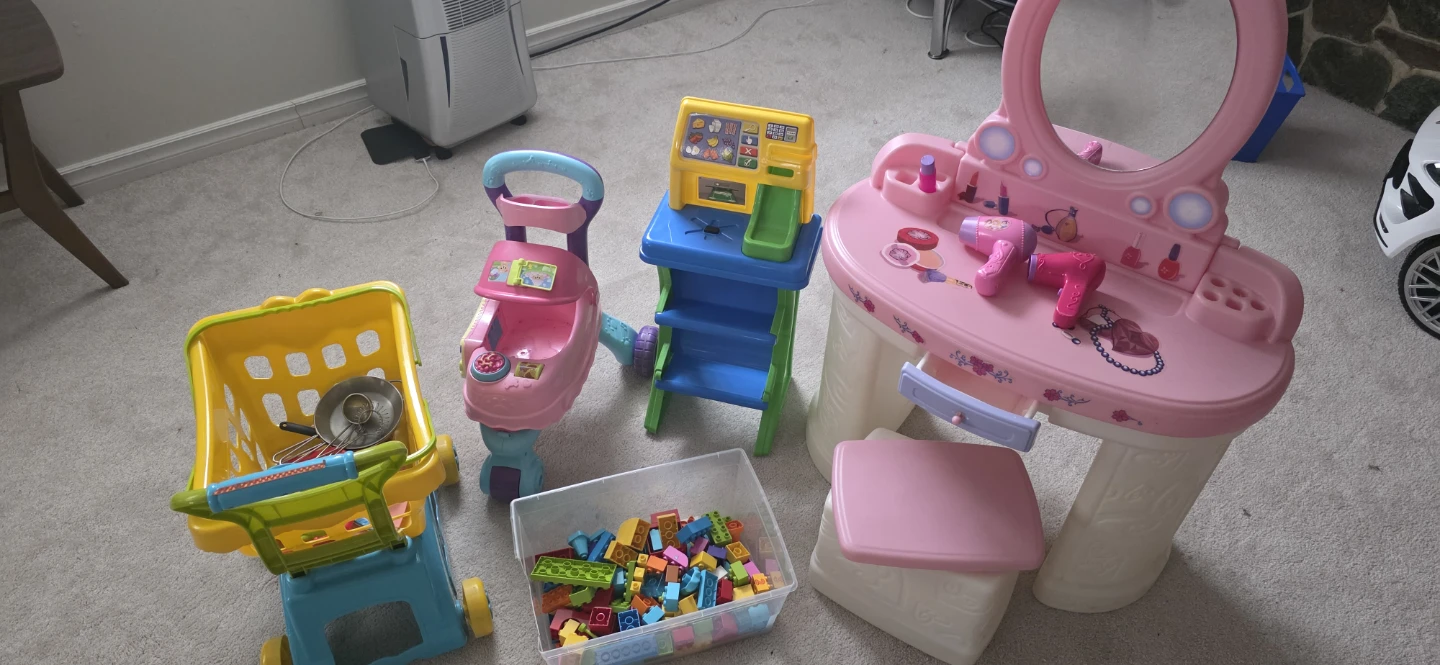 Kids toys - Free for pickup
