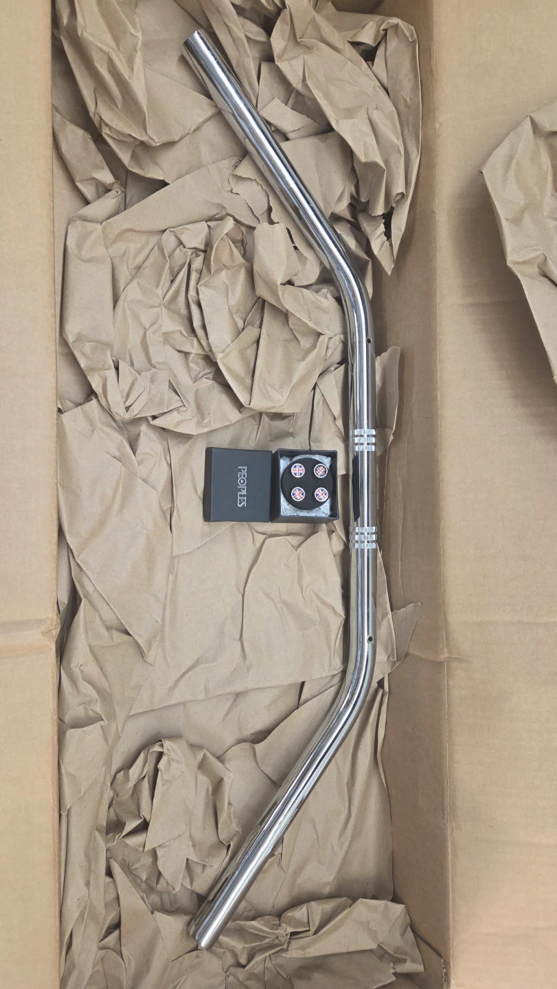 TRIUMPH SPEEDMASTER HANDLEBARS WITH VALVE CAPS