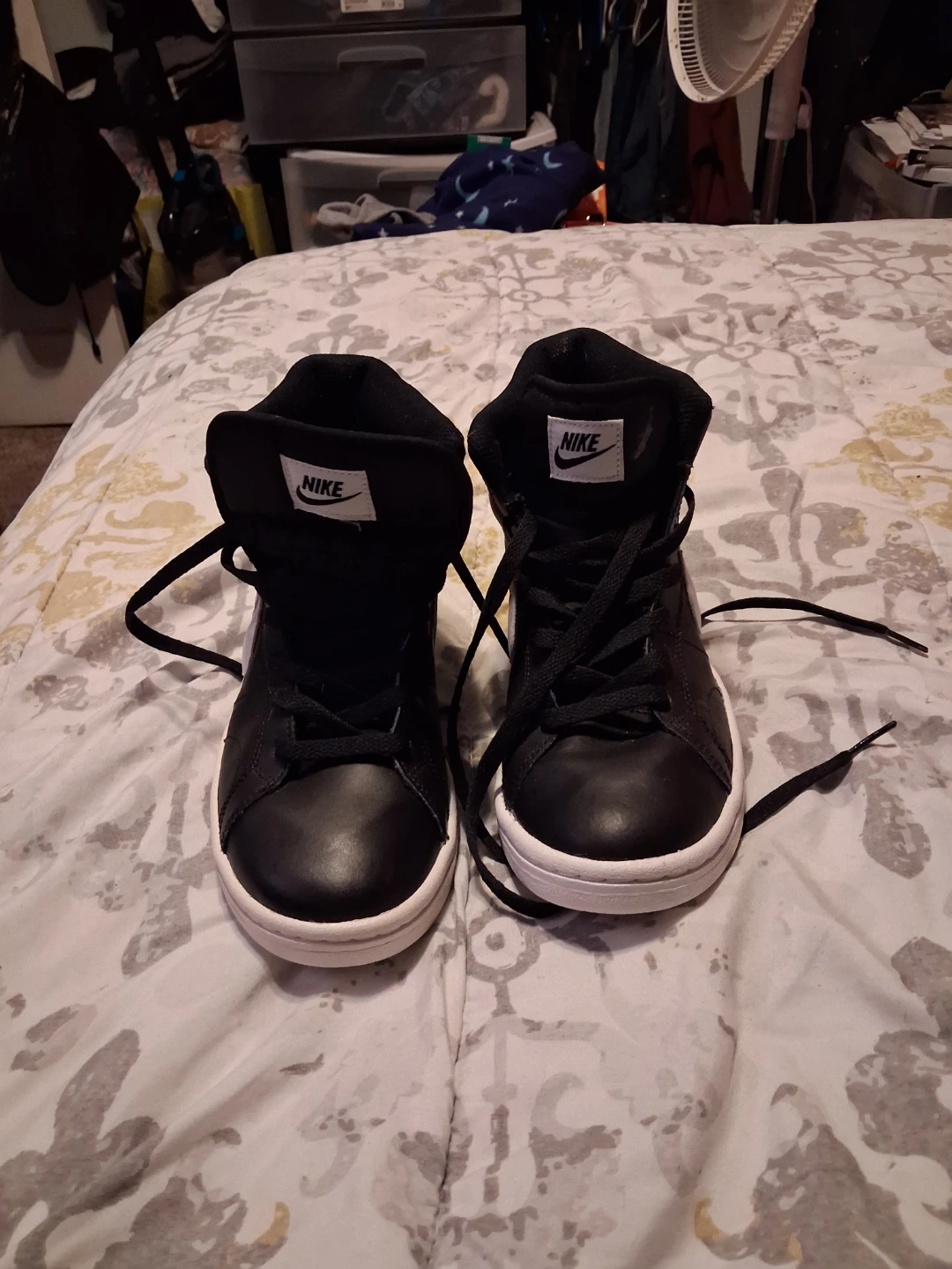 Black and white Nikes - photo 3