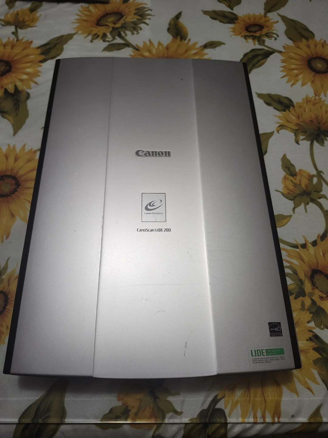 Canon CanoScan LiDE 200 Flatbed Scanner
