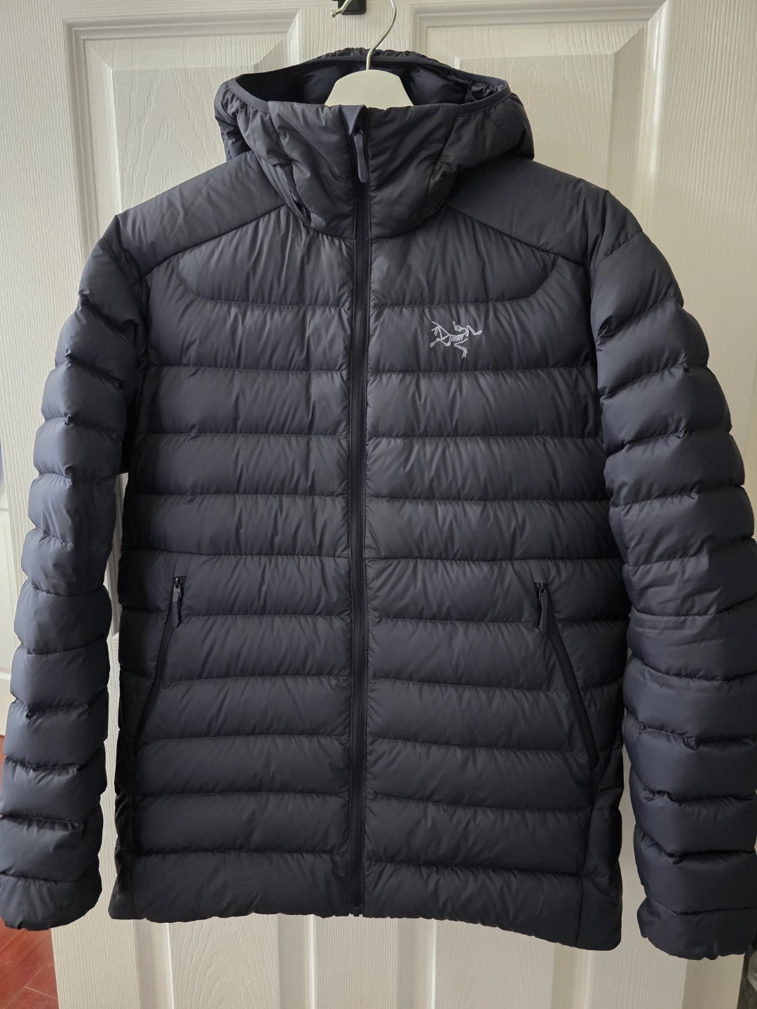 Arc'teryx Cerium Hoody Men's Medium (Black Sapphire)