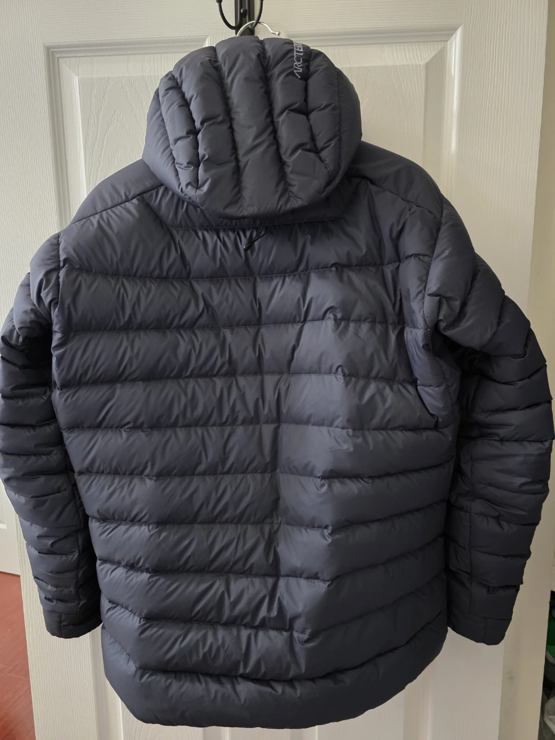Arc'teryx Cerium Hoody Men's Medium (Black Sapphire) - photo 2