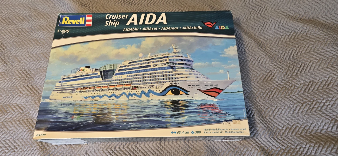 NEW AIDA Plastic Model Kit 1:400 Scale
