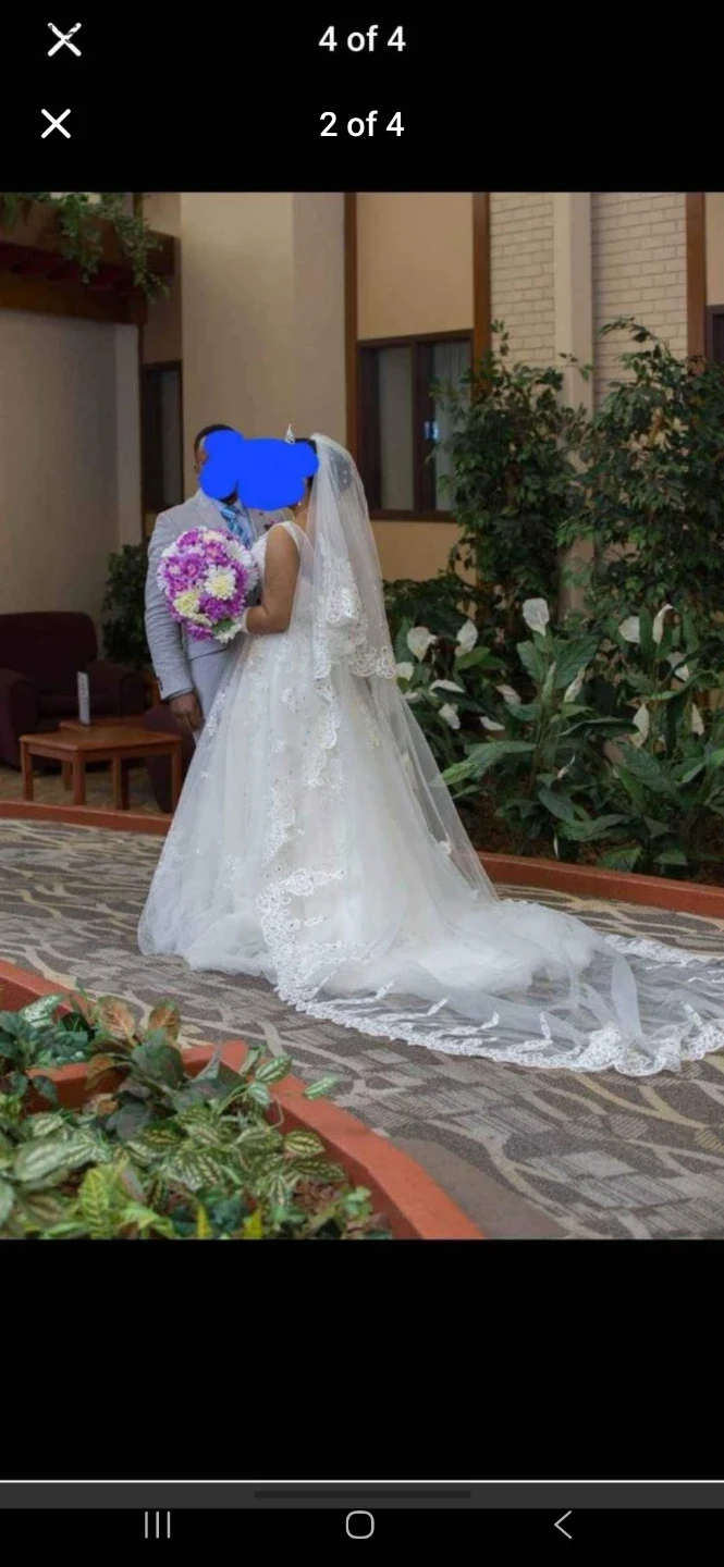 White Lace Wedding Dress with Veil - photo 2