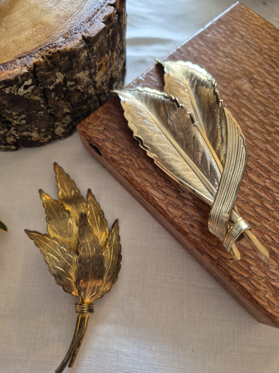 Mix Misc Lot of 5 Leaf Brooches & 1 Scarf Clip Mostly Vintage - photo 3